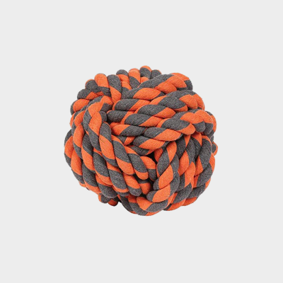 Hundespielzeug Ball aus verknoteten, gedrehten Seilen in orange und grau